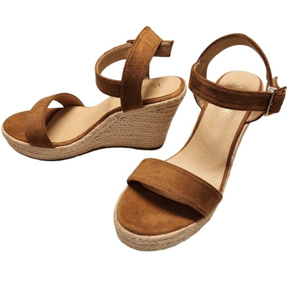 VICKI·VICKI Wedge Sandles, Size 8 - Picture 2 of 5